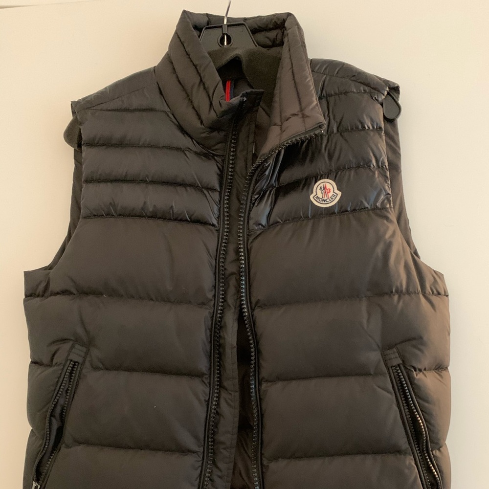 Moncler Mens puffer vest